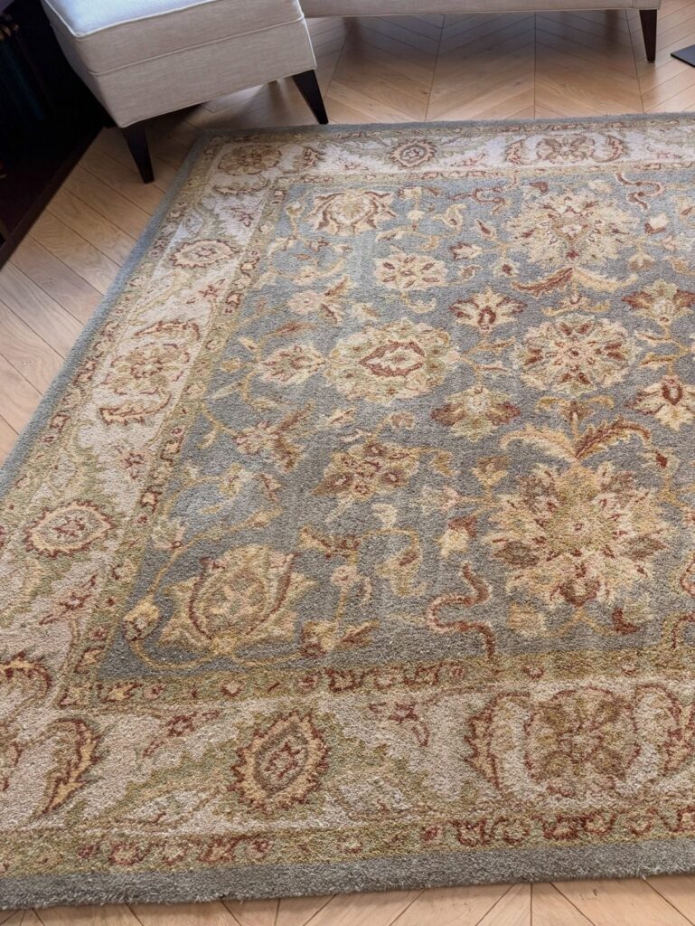 Tapis d'Orient nettoyé dans un appartement à Nice